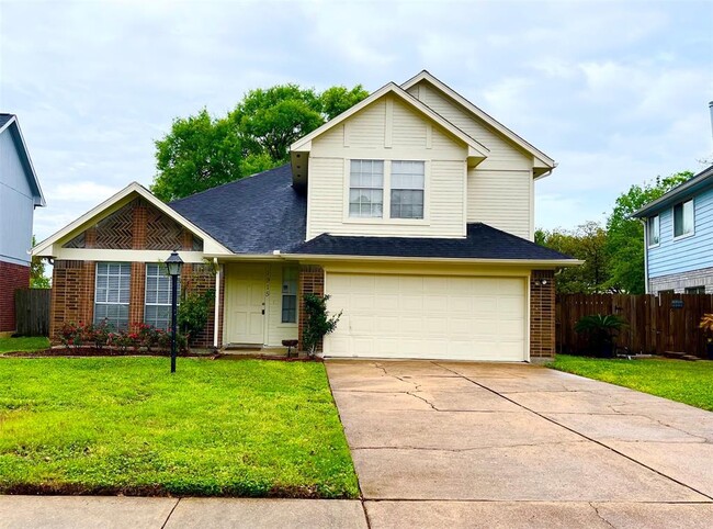 property at 1915 Summerfield Pl