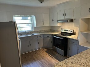 611 9th St NW in Huntsville, AL - Building Photo - Building Photo