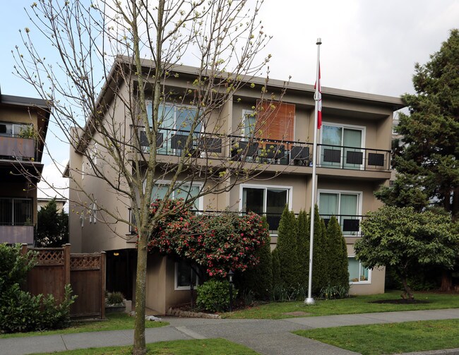 The Henlyn in Vancouver, BC - Building Photo - Primary Photo