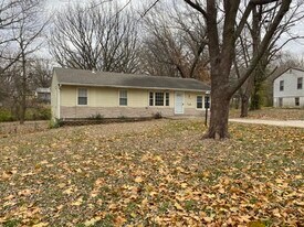 10401 Richmond Ave in Kansas City, MO - Building Photo