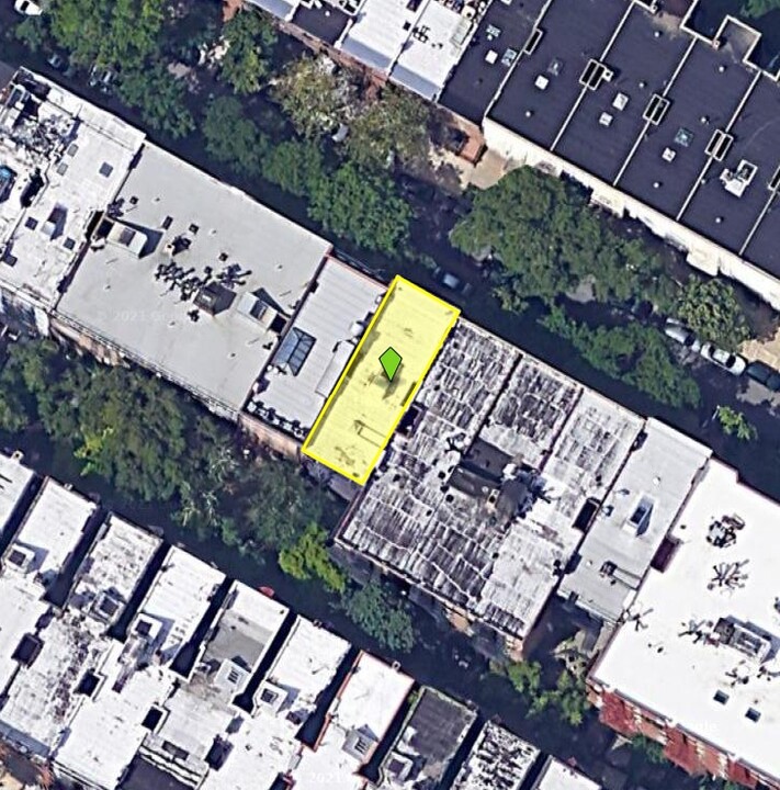 516 E 84th St in New York, NY - Foto de edificio