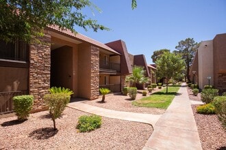 4310 Sandy River Dr in Las Vegas, NV - Foto de edificio - Building Photo