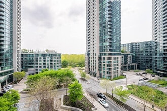 215 Fort York Blvd in Toronto, ON - Building Photo - Building Photo