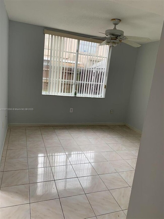 property at 1062 W 42nd Pl