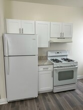 177 Avenel St, Unit 1d in Avenel, NJ - Foto de edificio - Building Photo