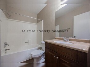3810 N Maryvale Pkwy in Phoenix, AZ - Building Photo - Building Photo