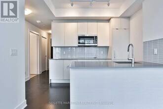 181-1181 Bedford Rd in Toronto, ON - Building Photo - Building Photo