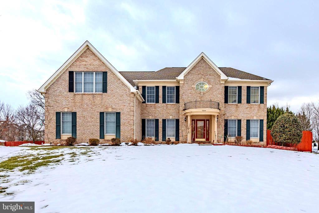 43644 Catton Pl in Ashburn, VA - Building Photo