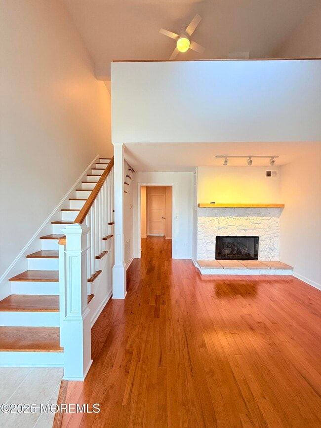 25 Meadow Ave in Monmouth Beach, NJ - Building Photo - Building Photo