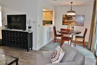 7805 Renaissance Ct in Charlotte, NC - Building Photo - Building Photo