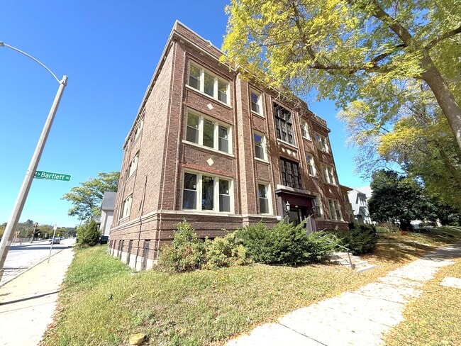 Richmond Apartments