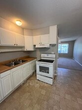 4811 Malibu Dr in Charlotte, NC - Building Photo - Building Photo