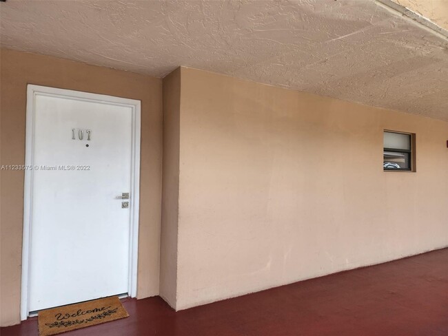 13850 SW 62nd St-Unit -107 in Miami, FL - Building Photo - Building Photo