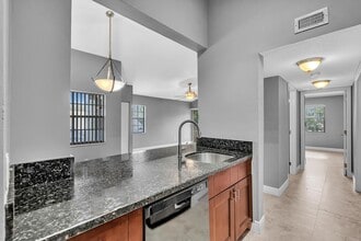 2881 N Oakland Forest Dr in Oakland Park, FL - Building Photo - Building Photo