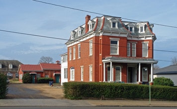634 S Sycamore St in Petersburg, VA - Foto de edificio - Primary Photo