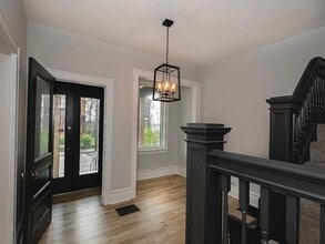 923 Adelaide St in Pittsburgh, PA - Building Photo - Building Photo