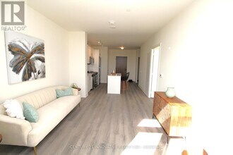 509 Dundas St W in Oakville, ON - Building Photo - Building Photo