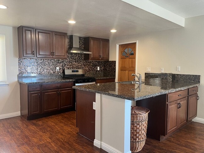 3063 Hollander St in Pomona, CA - Building Photo - Building Photo