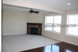 15622 60th Ave N in Plymouth, MN - Foto de edificio - Building Photo