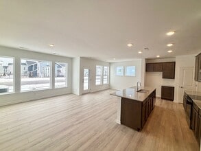 1159 149th St W in Rosemount, MN - Foto de edificio - Building Photo