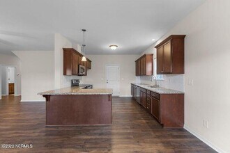 361 Sequoia Dr in Greenville, NC - Building Photo - Building Photo