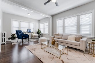 5306 N Ashland Ave, Unit 3 in Chicago, IL - Foto de edificio - Building Photo