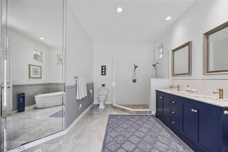 707 Portside Dr in Naples, FL - Building Photo - Building Photo