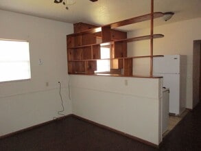 1006 N Bradley St in Weatherford, OK - Building Photo - Building Photo