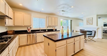 11958 Sunstone Ct in Jurupa Valley, CA - Foto de edificio - Building Photo