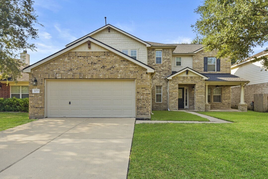 16727 Summer Cypress Ct in Cypress, TX - Building Photo