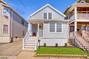 18 Talbot St, Unit 2 in Montclair, NJ - Building Photo