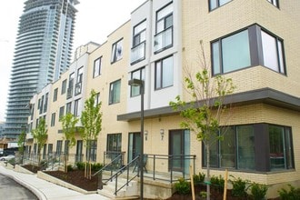 Forest Suites in Toronto, ON - Building Photo - Building Photo