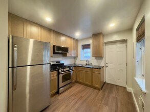 327 Scott St in Baltimore, MD - Building Photo - Building Photo