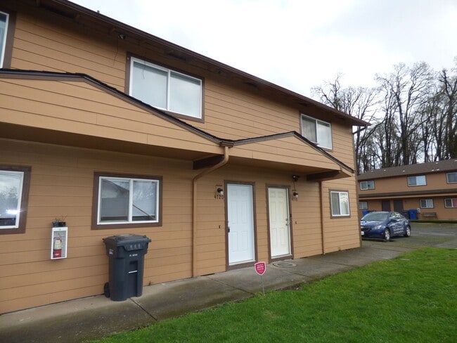 4114 Lancaster Dr NE in Salem, OR - Building Photo - Building Photo