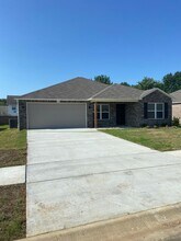 1725 Raden St in Conway, AR - Building Photo - Building Photo
