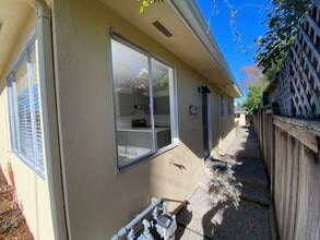 284-286 Junipero Ave in Pacific Grove, CA - Building Photo - Building Photo