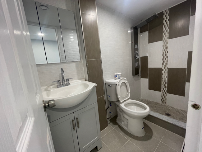 133-30 228th St-Unit -BSMT in Queens, NY - Building Photo - Building Photo