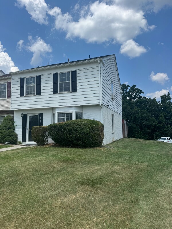 4625 Roxbury Ln in Cave Spring, VA - Building Photo - Building Photo
