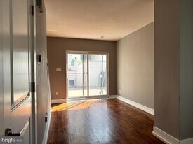 1415 E Hewson St in Philadelphia, PA - Building Photo
