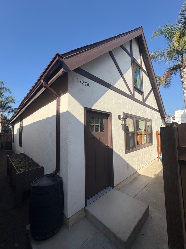 property at 3727 Gundry Ave