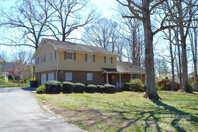property at 3116 E Broad St