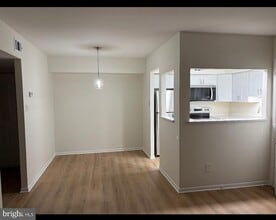 5200 Hilltop Dr in Brookhaven, PA - Building Photo - Building Photo