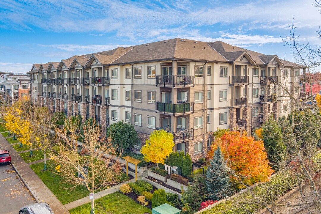 Lexington Court Apartments in Langley Twp, BC - Building Photo