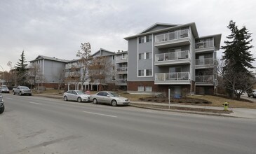 Westport in Calgary, AB - Building Photo - Building Photo