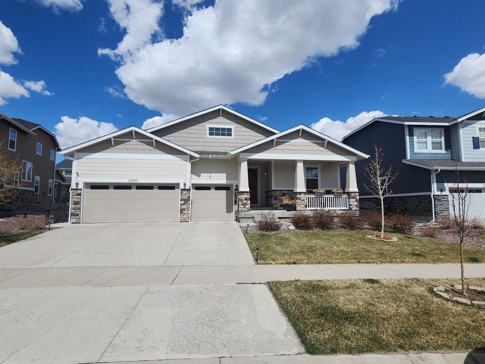 23855 E Rocky Top Pl in Aurora, CO - Building Photo