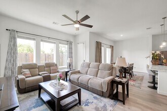 1607 Regents Gate Rd in Houston, TX - Building Photo - Building Photo