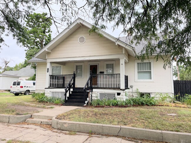property at 1107 N Washington St