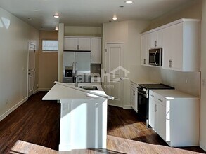 3452 N Annabell St in Eagle Mountain, UT - Foto de edificio - Building Photo