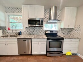 205 Ajax Dr NW in Fort Walton Beach, FL - Building Photo - Building Photo