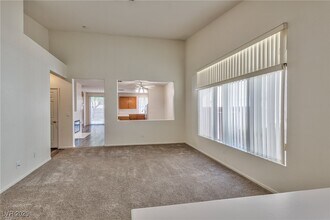 8995 Libertyvale Dr in Las Vegas, NV - Building Photo - Building Photo